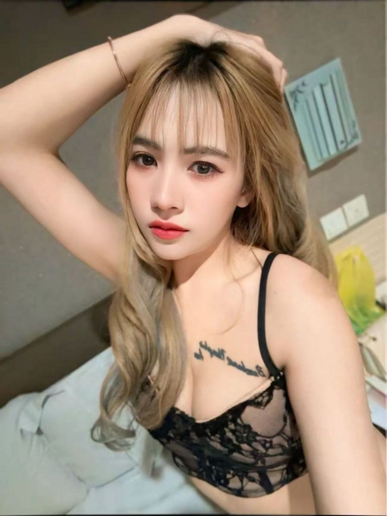 Lisa Thailand JB Escort Girl Johor Bahru
