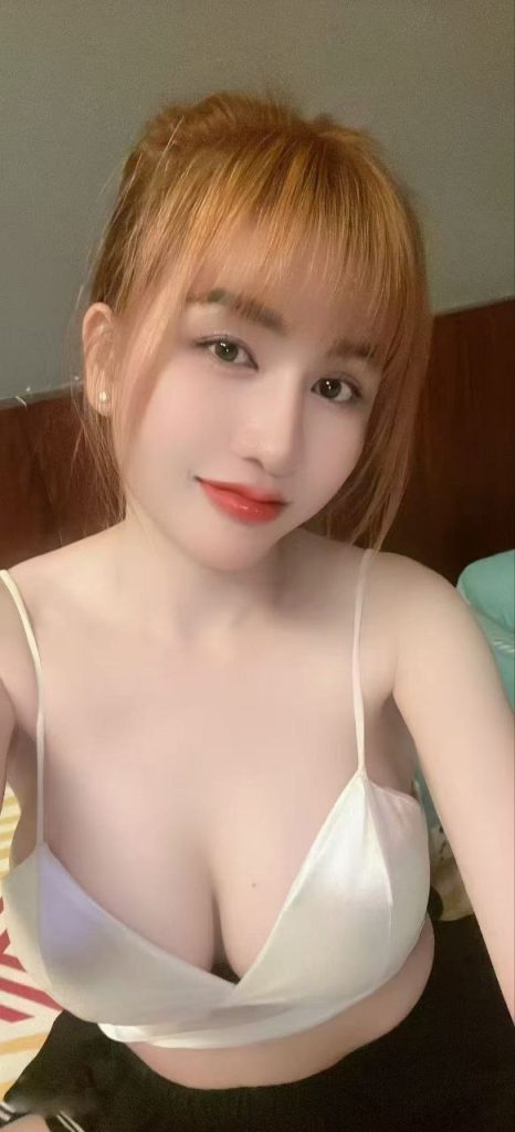 Salina Vietnam JB Escort Girl Johor Bahru