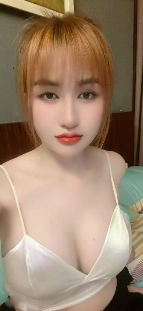 Salina Vietnam JB Escort Girl Johor Bahru