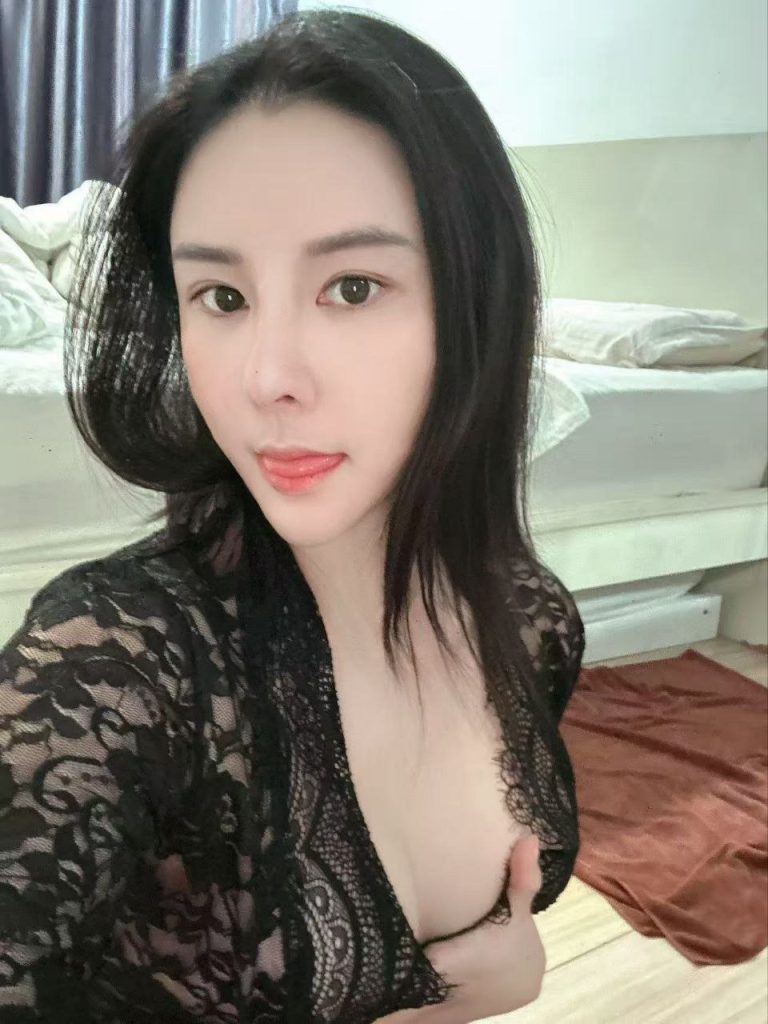 Ginny Thailand JB Escort Girl Johor Bahru