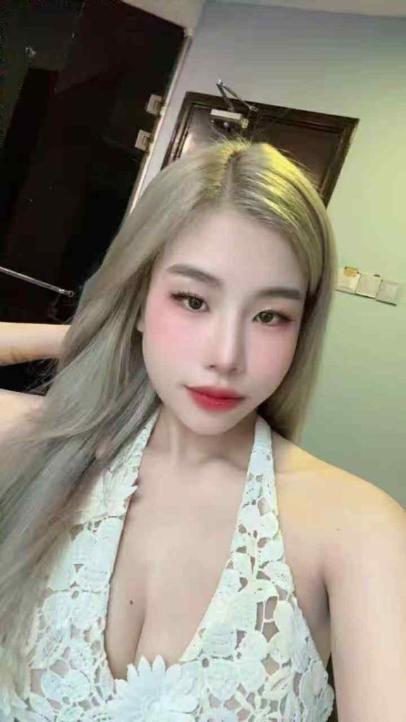 Wendy Vietnam JB Escort Girl Johor Bahru