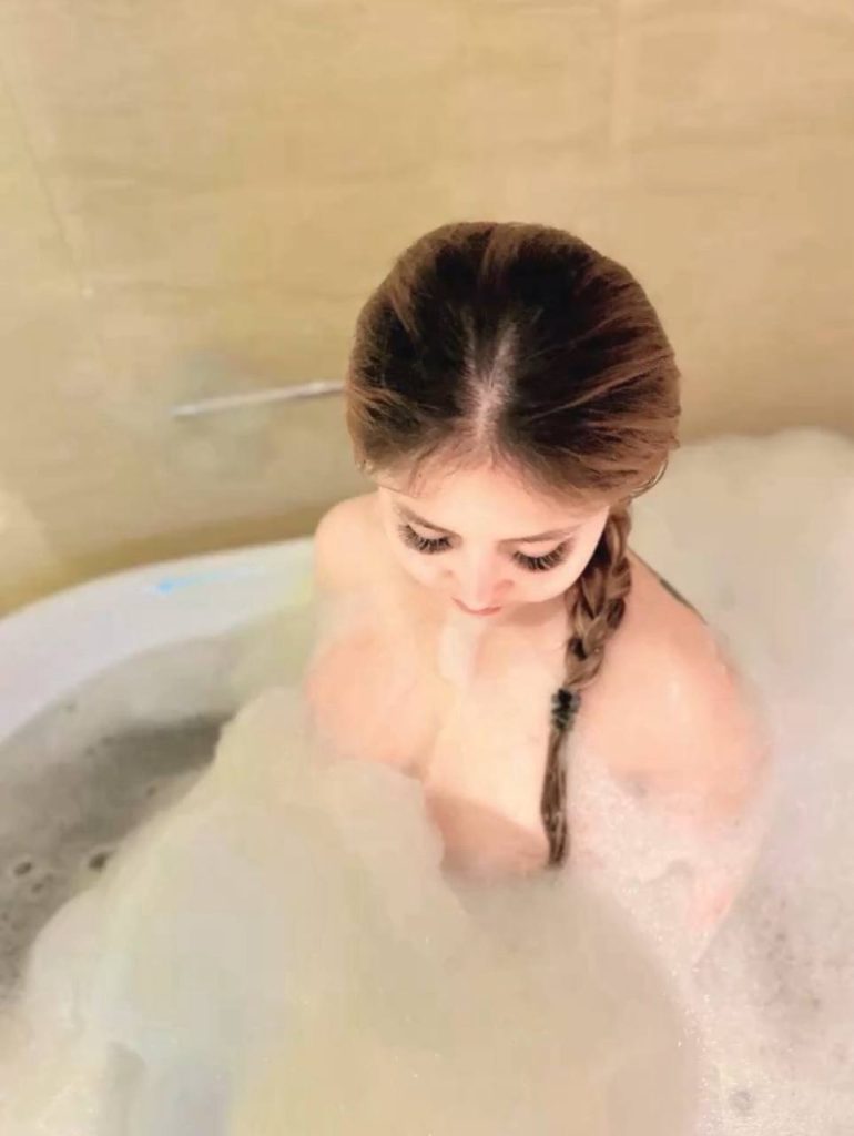 Julie Thailand JB Escort Girl Johor Bahru