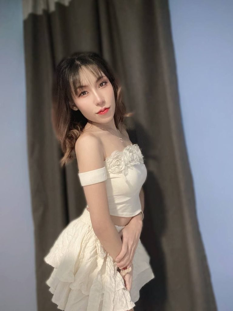 Lisa Thailand JB Escort Girl Johor Bahru