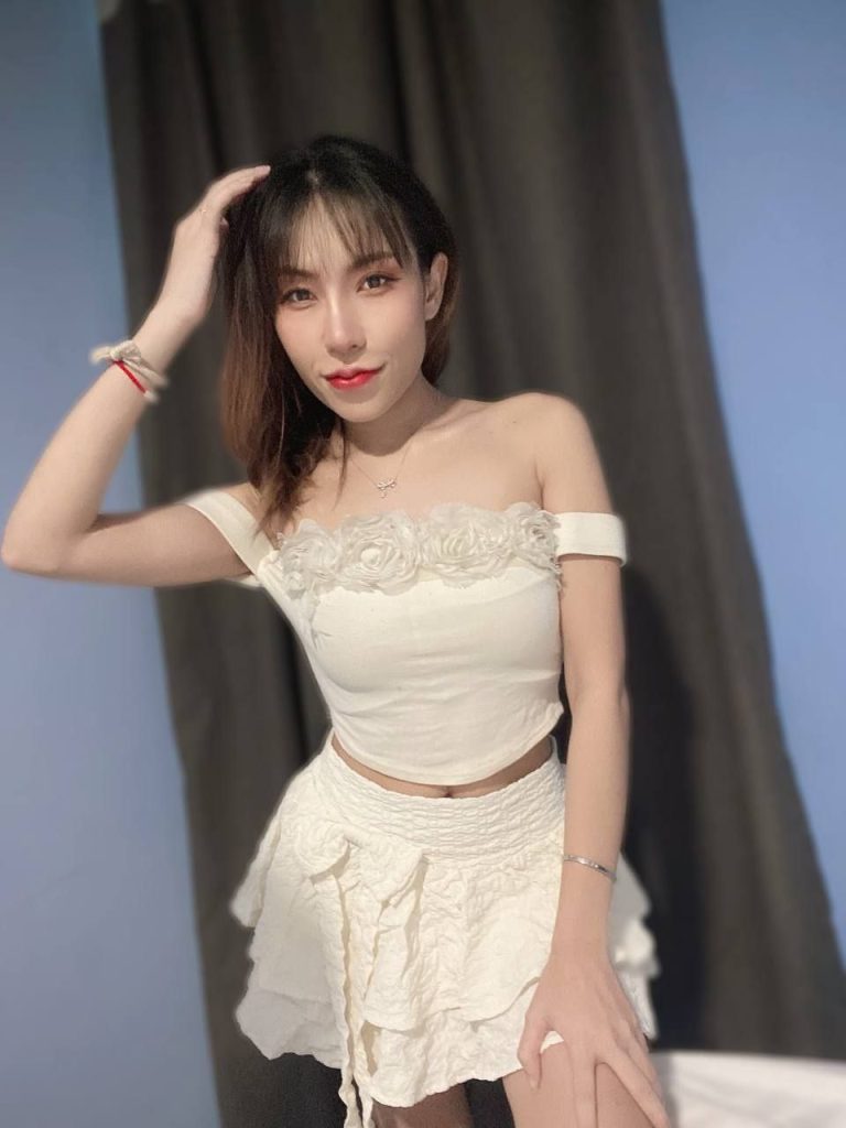 Lisa Thailand JB Escort Girl Johor Bahru