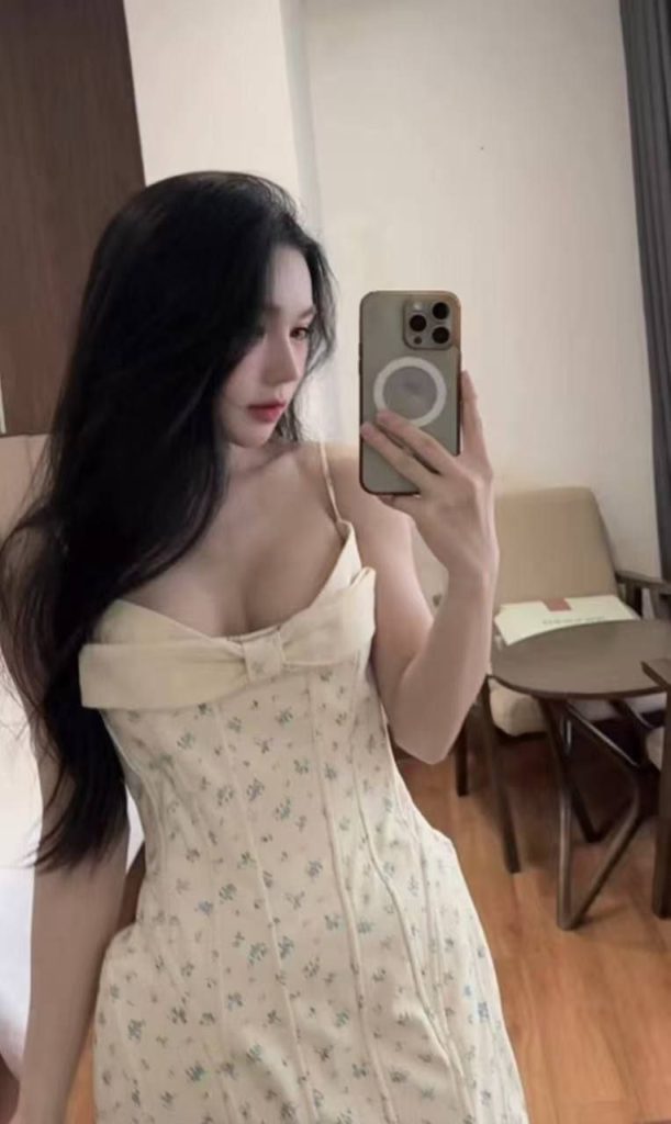 Xiaoling Vietnam JB Escort Girl Johor Bahru