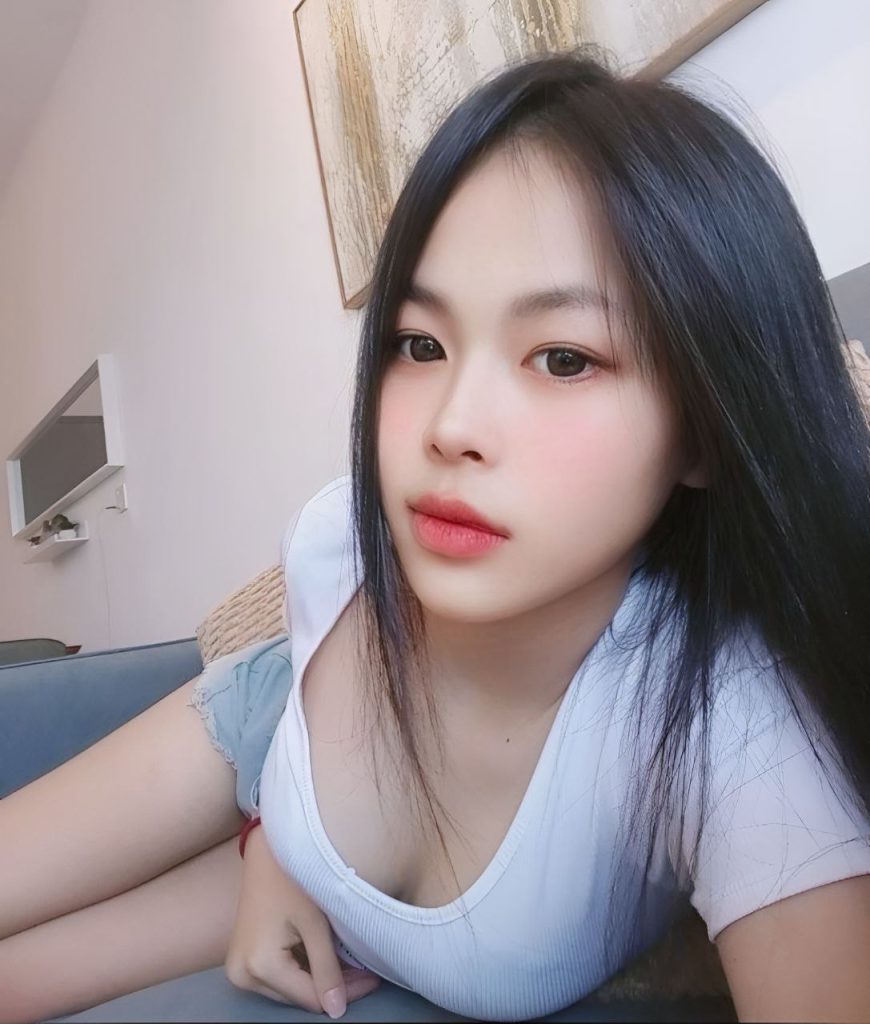 Kitty Laos JB Escort Girl Johor Bahru